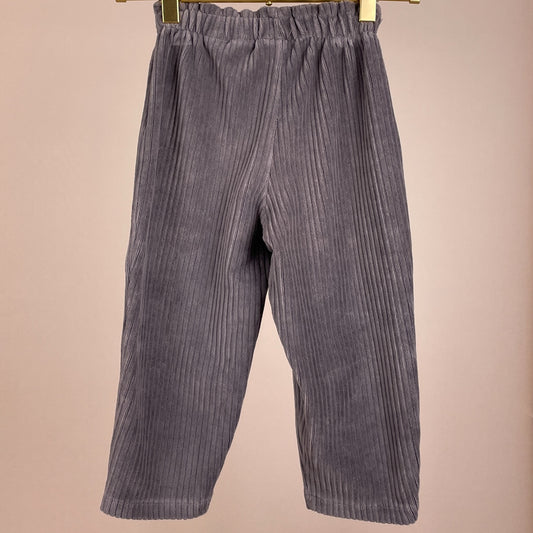 Zara Mädchen Cordhose mit Herztaschen Größe 98 Rückseite