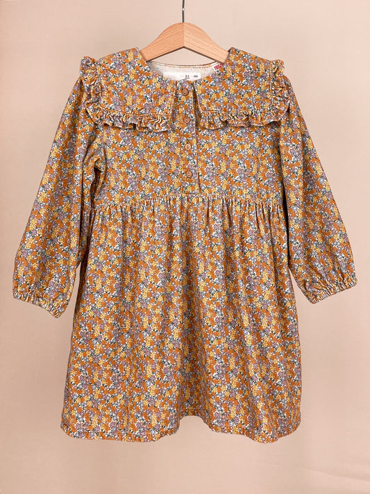 Zara Mädchenkleid mit Blumenmuster Größe 104 Vorderansicht