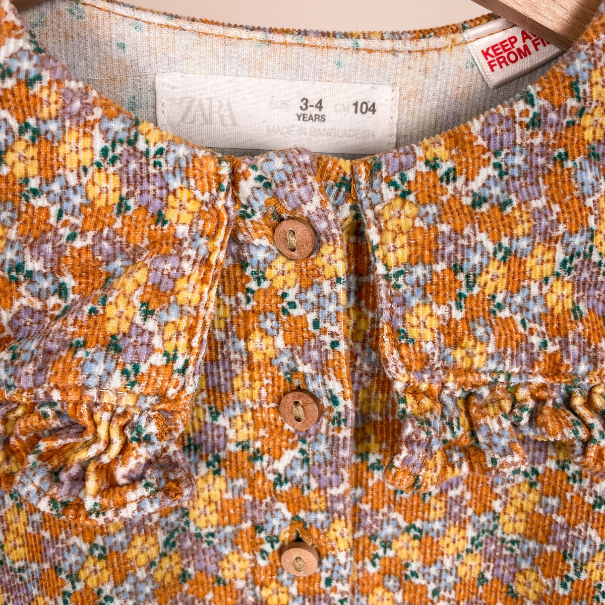 Zara Mädchenkleid Größe 104 Größenetikett