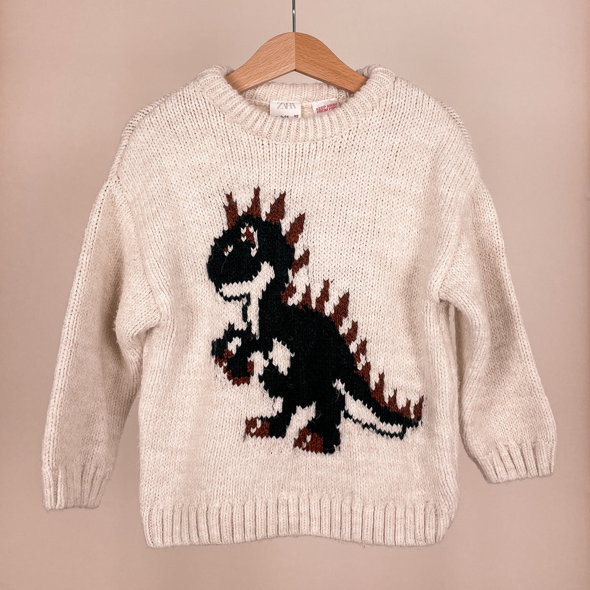 Zara Kinder Strickpullover mit Dinosaurier Größe 92 Vorderseite